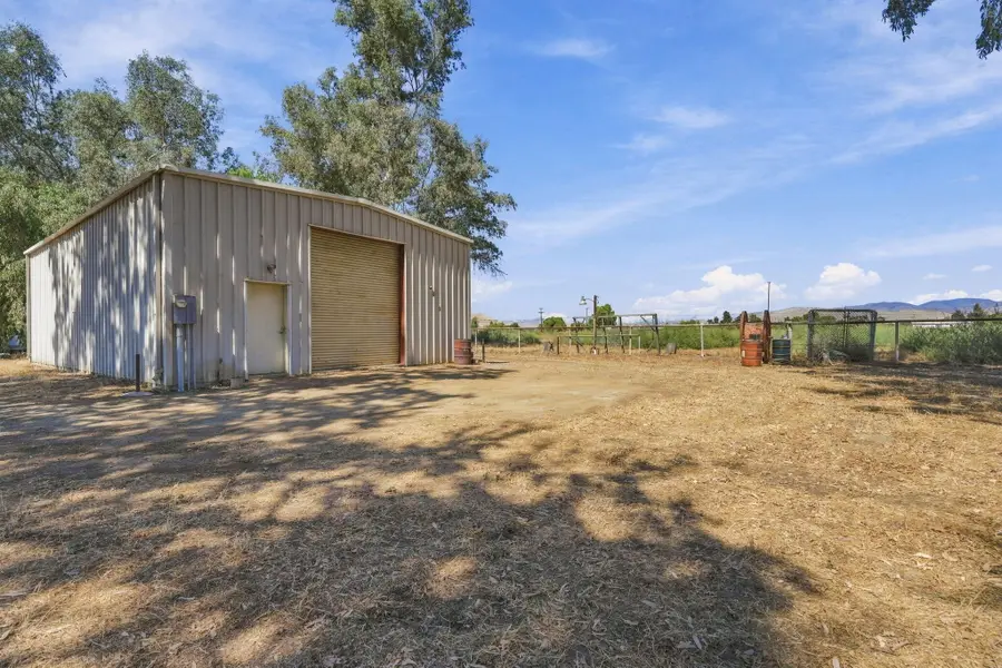 Main Drive, Woodlake, CA 93286 - #3