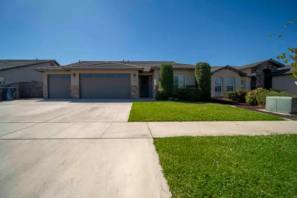 1979 Walnut, Tulare, CA 93274