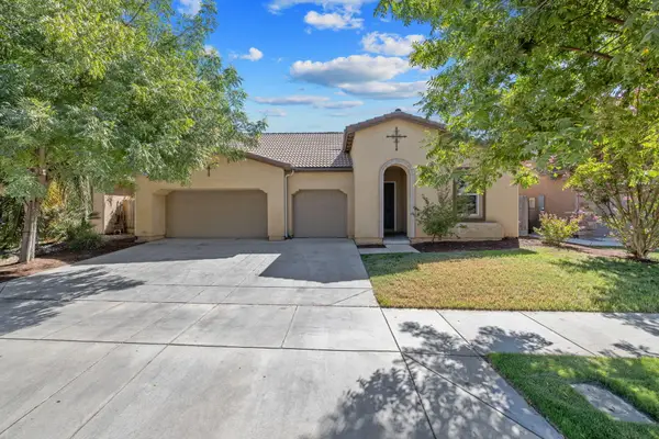 3125 W Stewart Avenue, Visalia, CA 93291