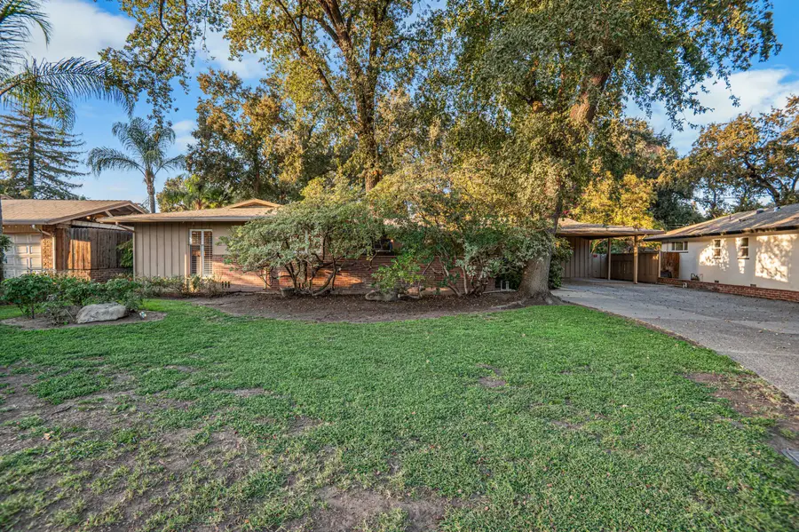 1716 W Meadow Avenue, Visalia, CA 93277 - #2