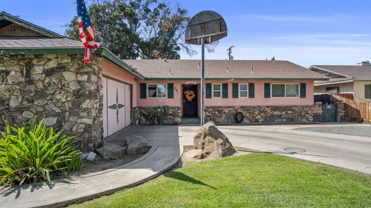 221 N Beverly Street, Porterville, CA 93257 - #1