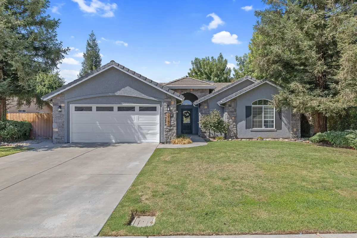 2143 N Zachary Street, Visalia, CA 93291 - #1