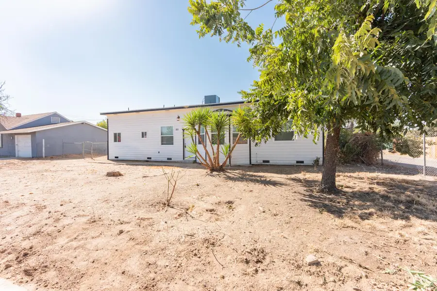 821 I Street, Orange Cove, CA 93646 - #2