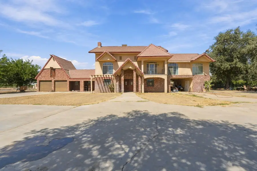 34001 Rd 140 #A, Visalia, CA 93292 - #2