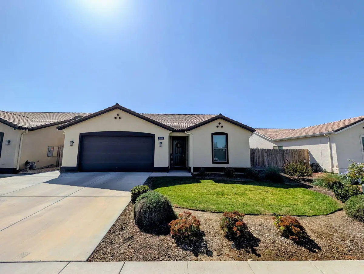 1135 E Seeger Avenue, Visalia, CA 93292 - #1