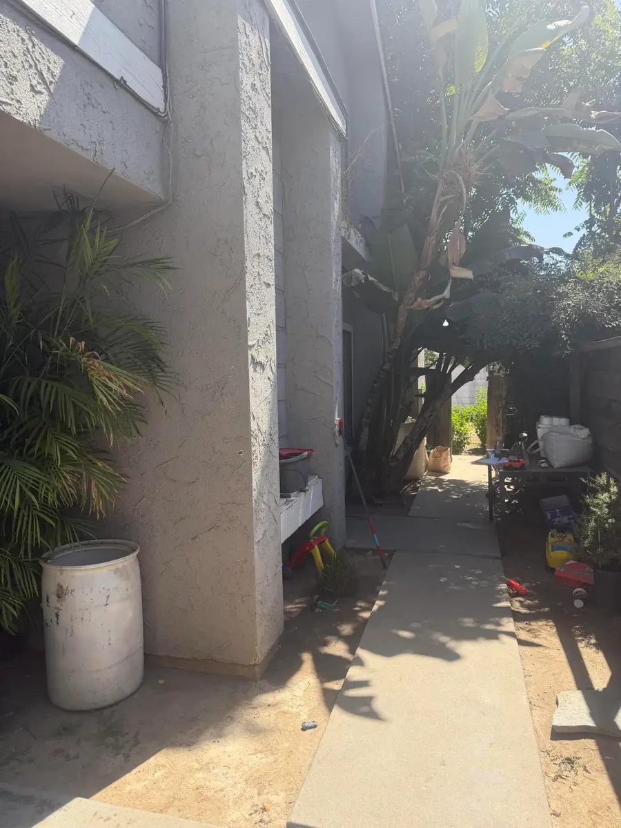635 E Harold Avenue, Visalia, CA 93292 - #3
