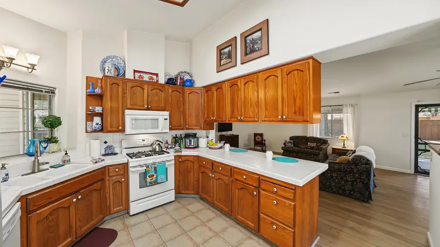 3611 E Center Court, Visalia, CA 93292 - #3