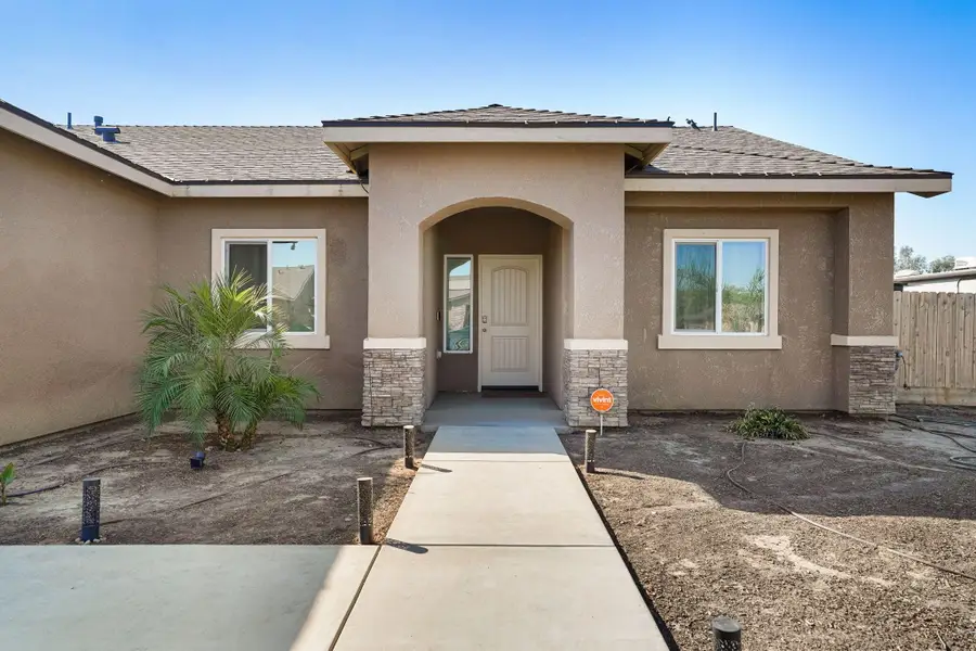 7271 Woodbine Avenue, Visalia, CA 93291 - #2