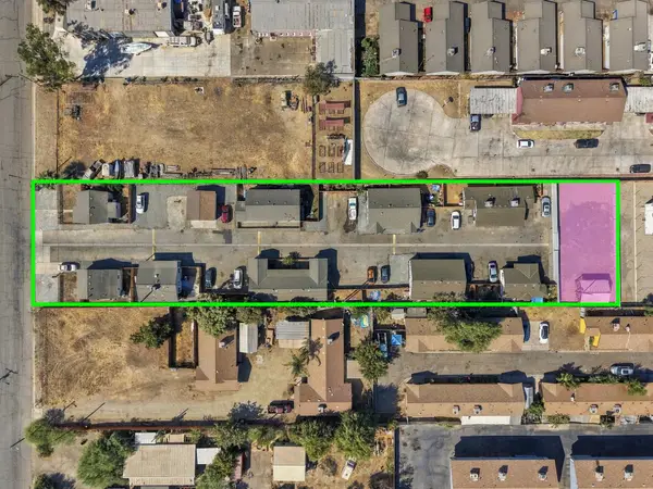 636 E Roosevelt Avenue, Visalia, CA 93292