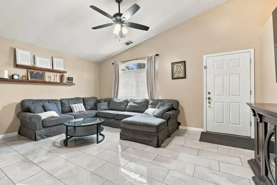 254 Gemini, Tulare, CA 93274 - #2