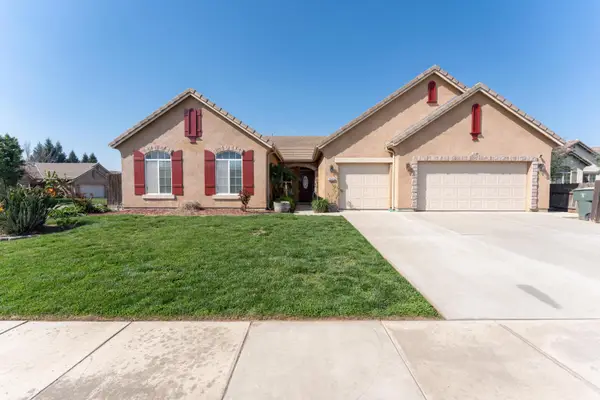 2945 S Arkle Street, Visalia, CA 93292