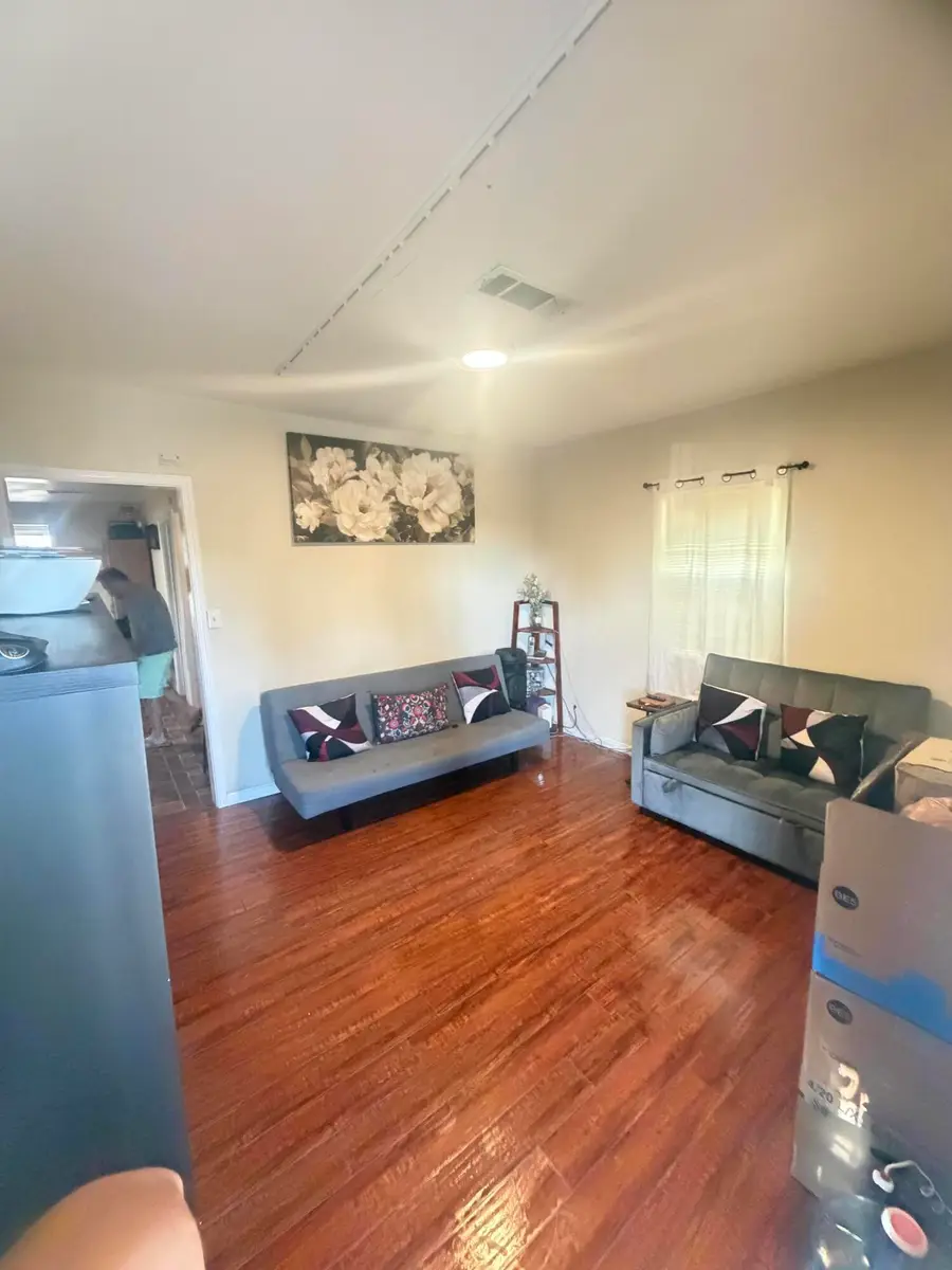 316 E 10th Street, Hanford, CA 93230 - #3