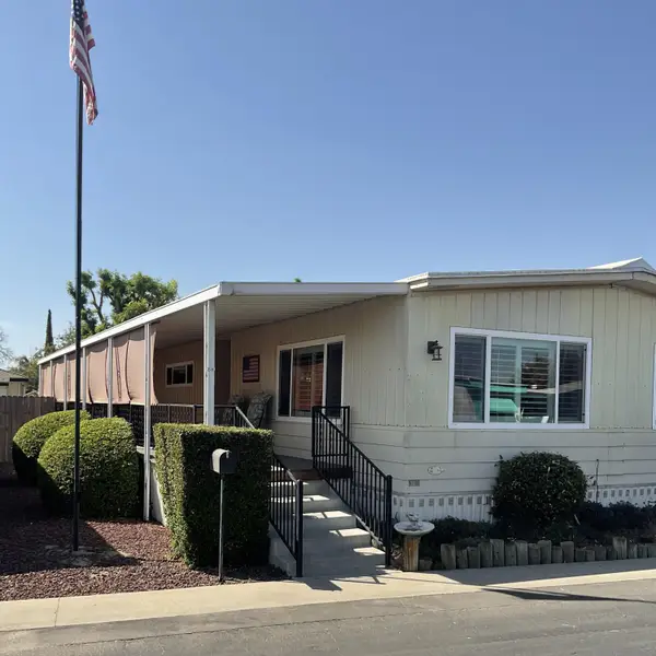 1255 W Grangeville Boulevard #13, Hanford, CA 93230