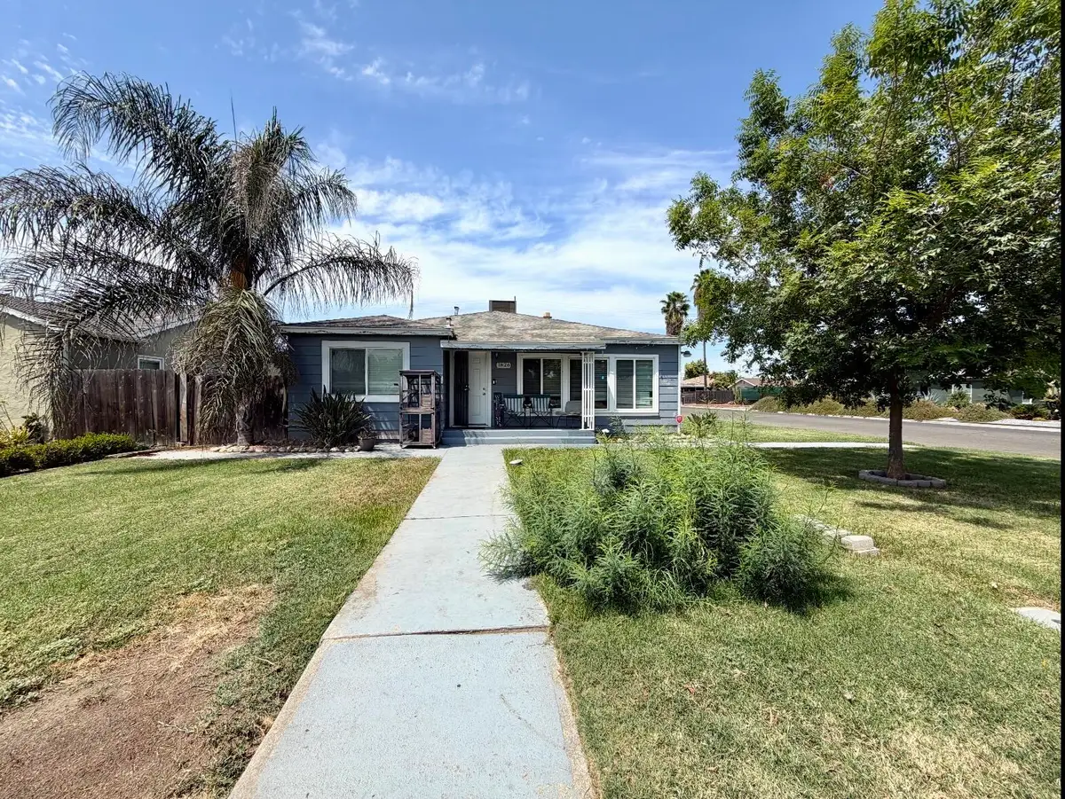 1826 Mckinley Avenue, Hanford, CA 93230 - #1
