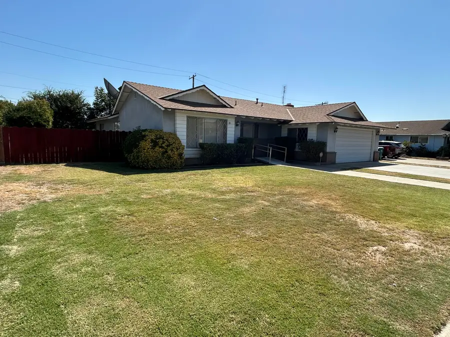 358 N Indiana Street, Porterville, CA 93257 - #2