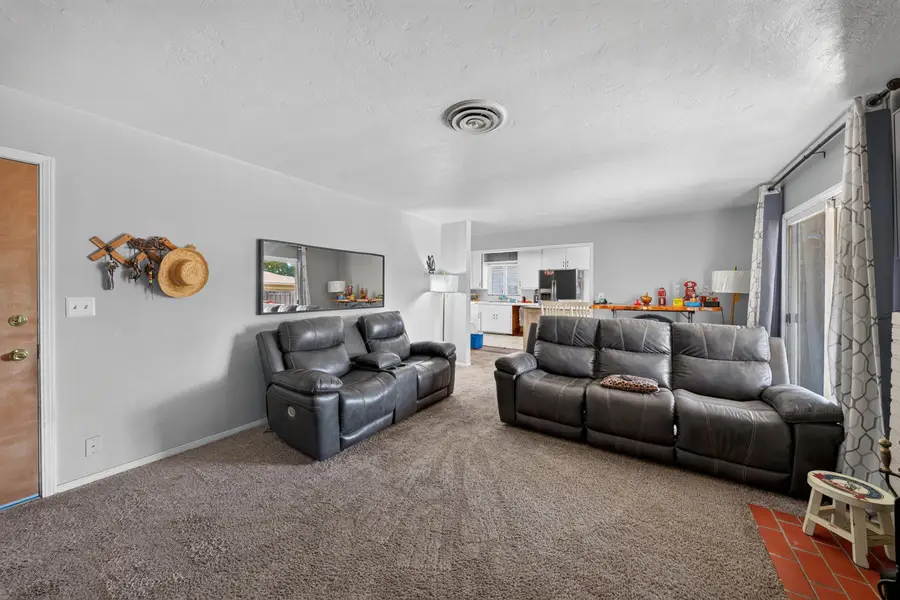 1469 E Sierra Avenue, Tulare, CA 93274 - #3