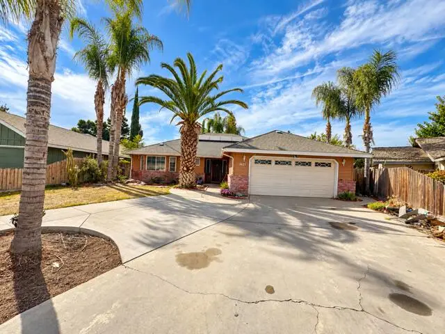 1621 N Maple Street, Visalia, CA 93292 - #1