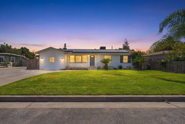 153 W Lois Avenue, Tulare, CA 93274