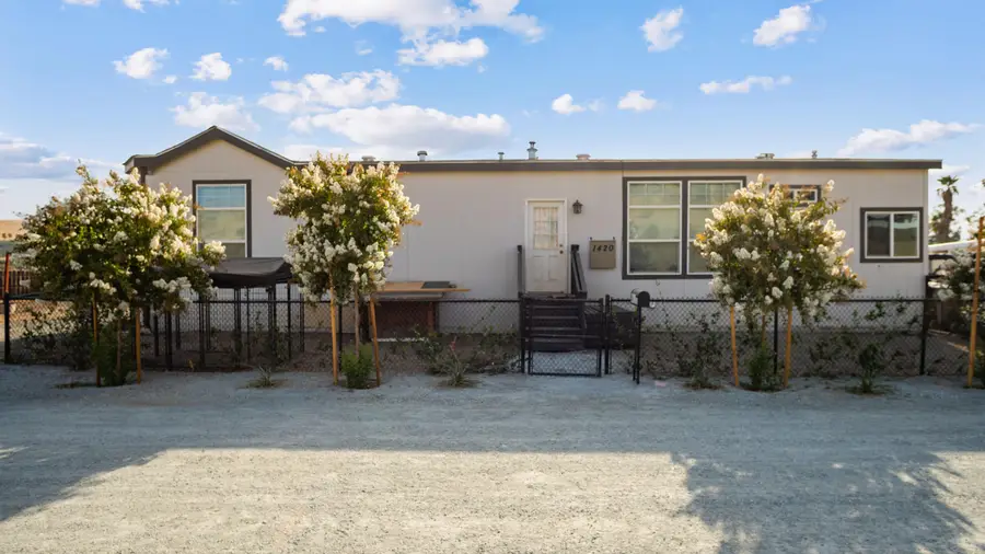 1420 N G Street, Porterville, CA 93257 - #2