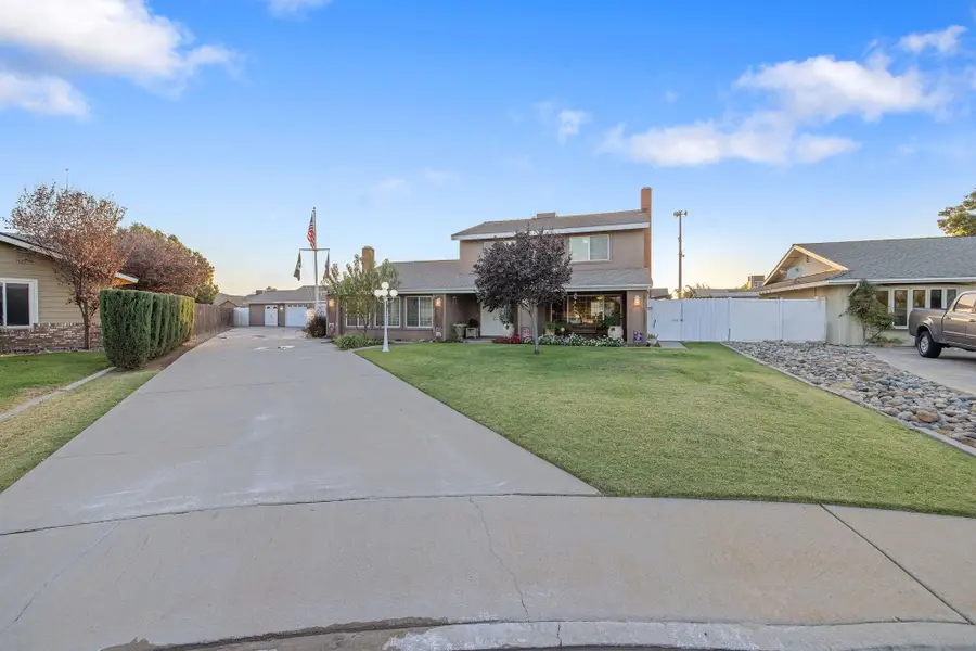 445 Mike Court, Lemoore, CA 93245 - #2