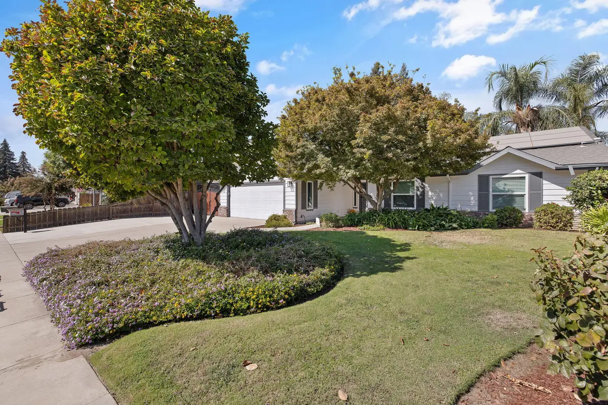 2632 E Paradise Avenue, Visalia, CA 93292 - #1