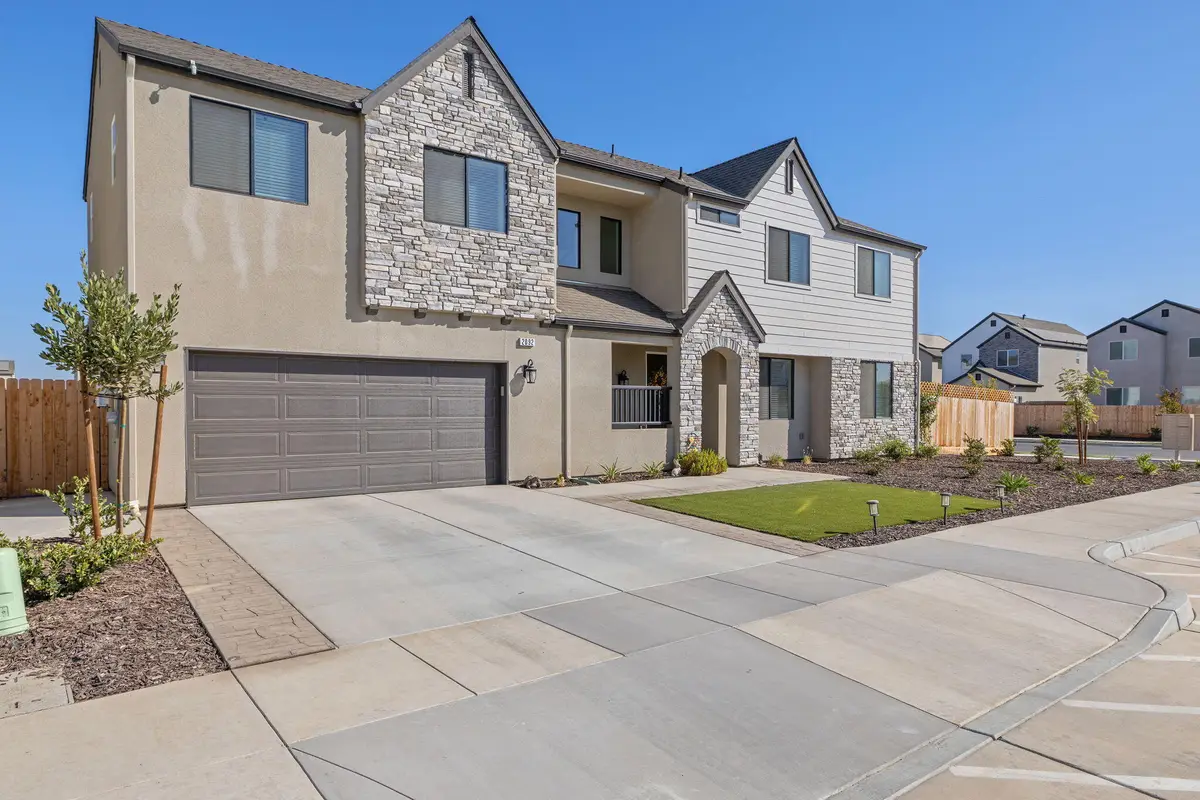 2092 Roussanne Avenue, Tulare, CA 93274 - #1