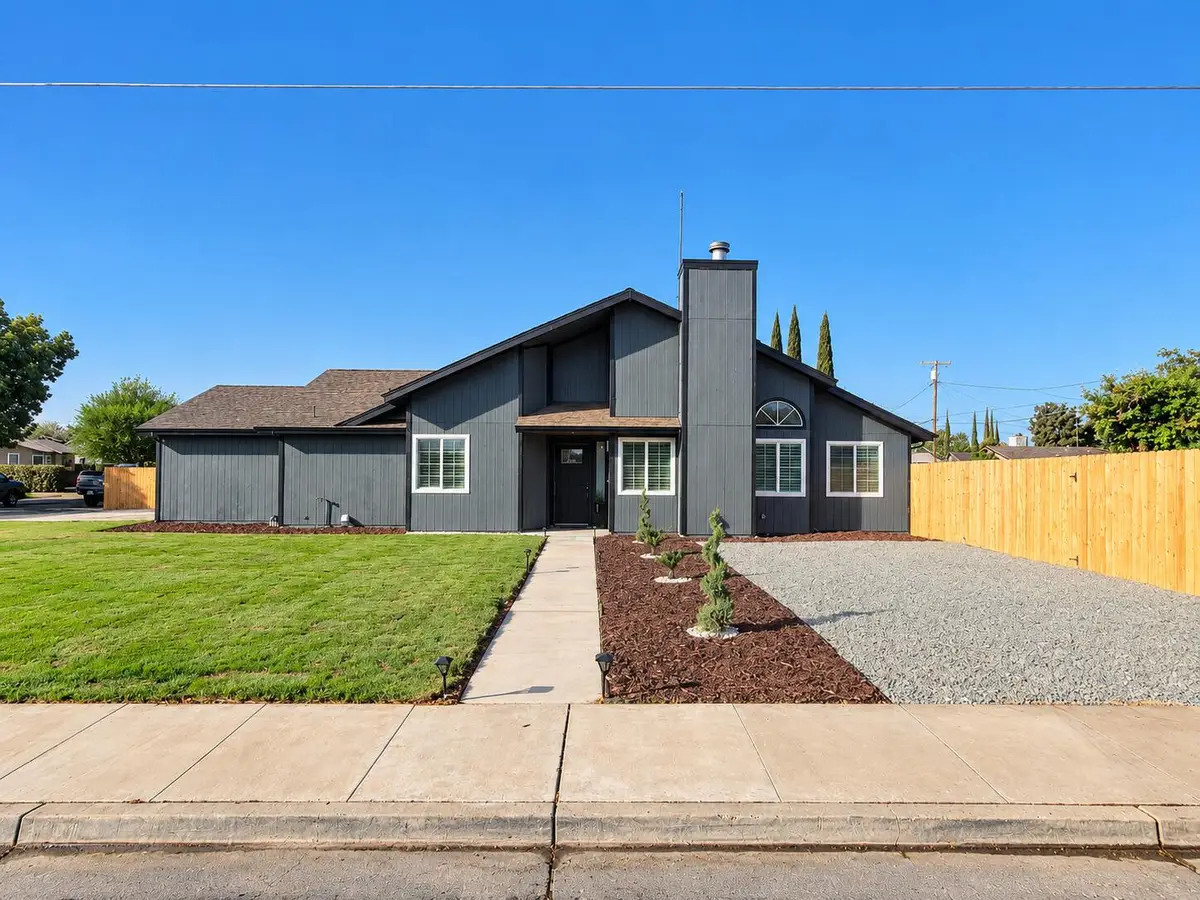 281 Waldo Avenue, Exeter, CA 93221 - #1