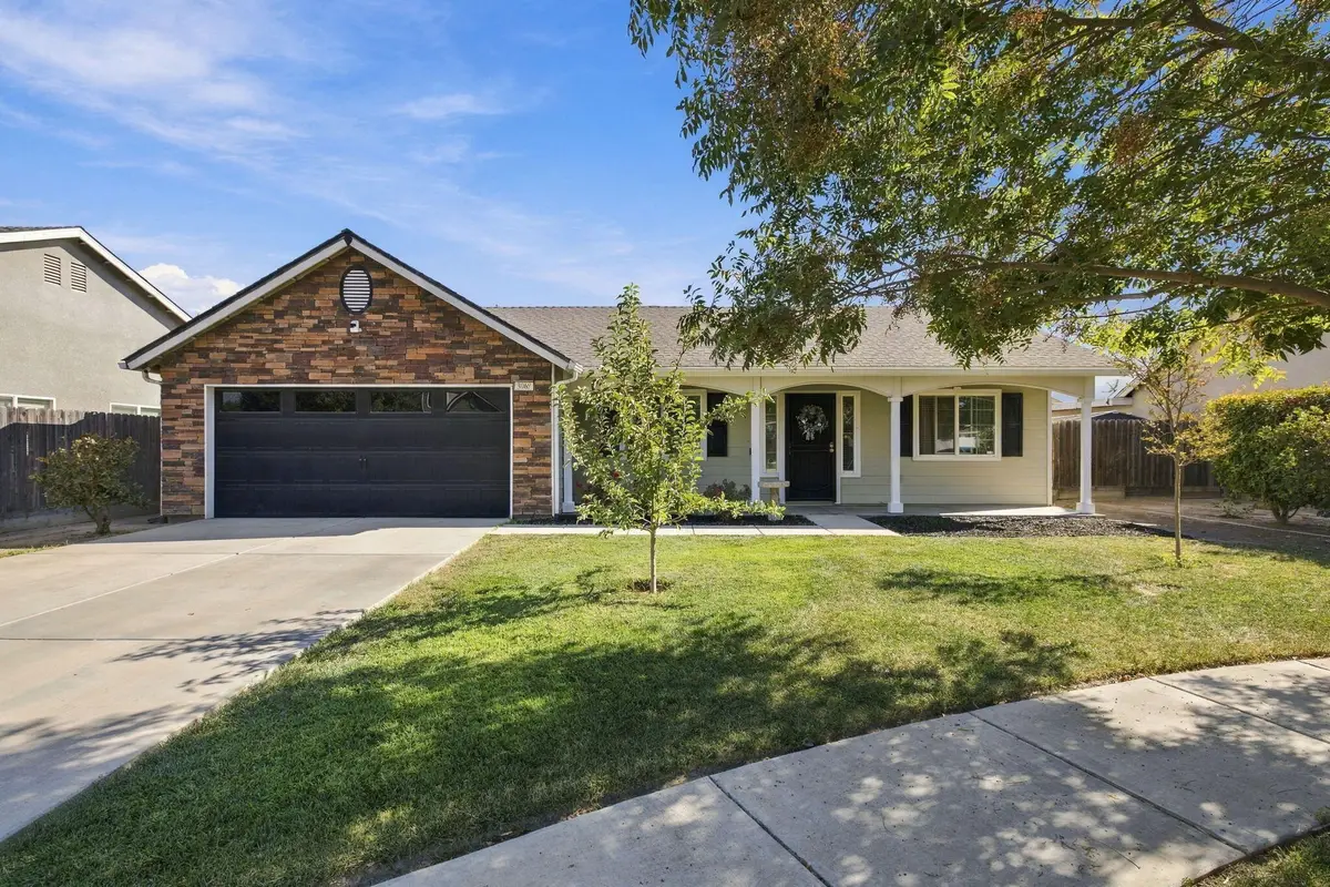 3068 S Foster Court, Tulare, CA 93274 - #1