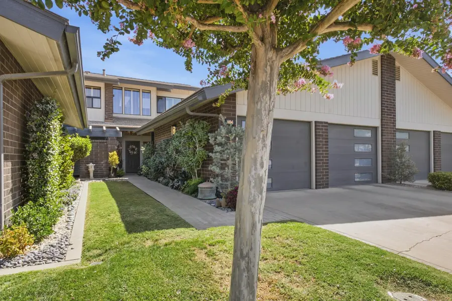 804 N Silvervale Drive, Visalia, CA 93291 - #2