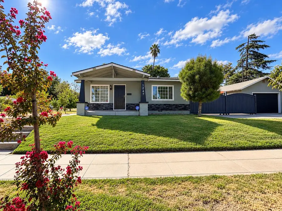 1247 E Cortland Avenue, Fresno, CA 93704 - #3