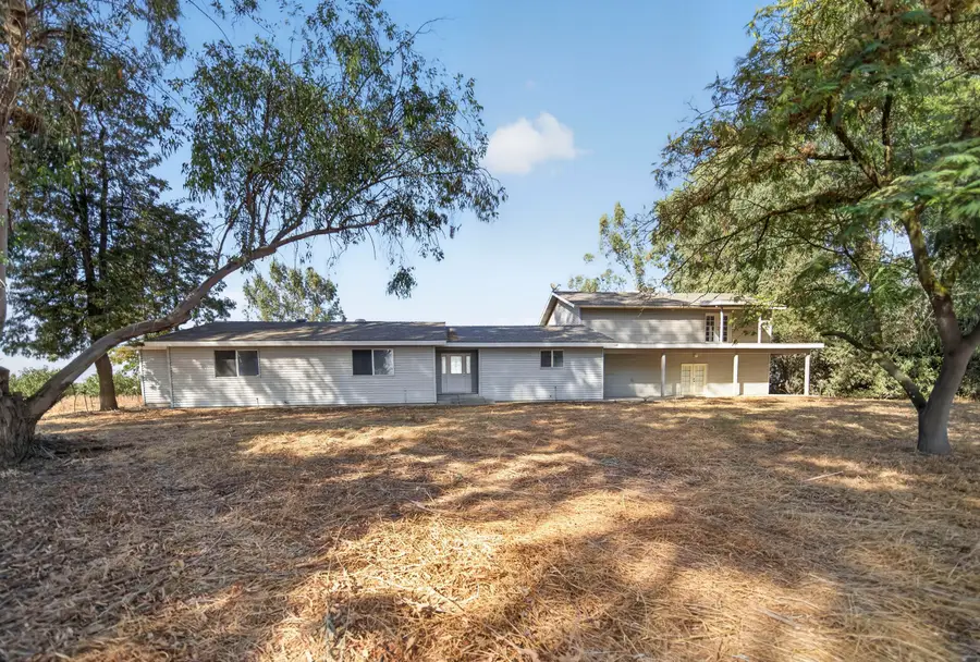 10654 Avenue 104, Pixley, CA 93256 - #2