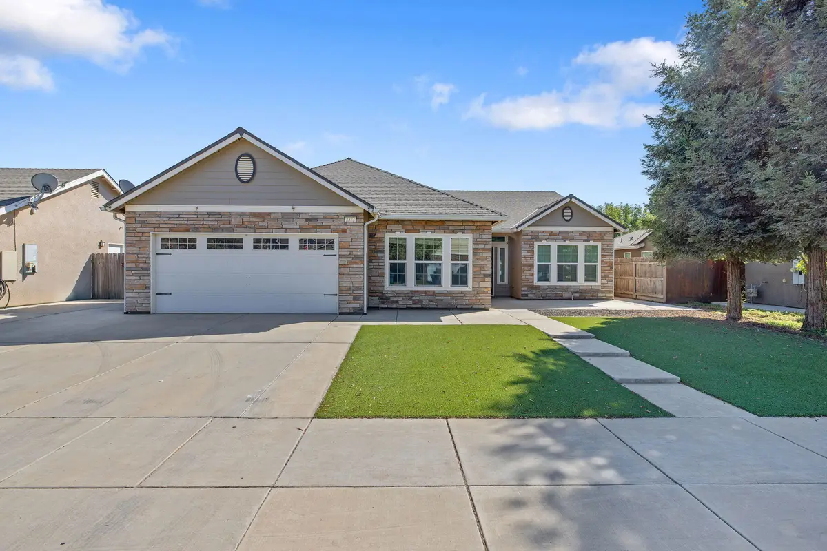 2373 E Tuolumne Avenue, Tulare, CA 93274 - #1