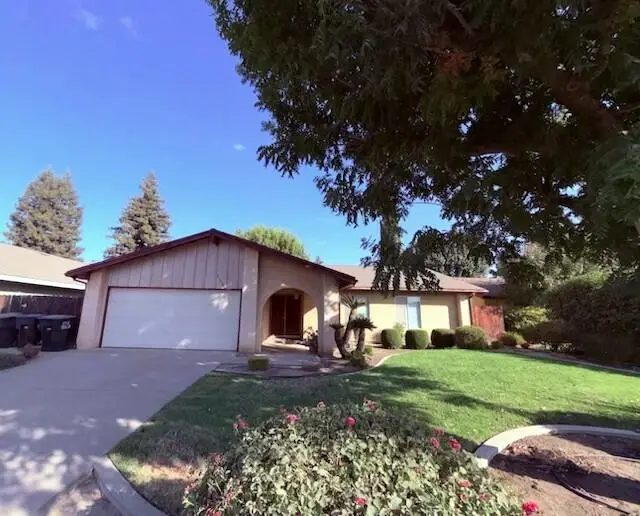 3150 W La Vida Avenue, Visalia, CA 93277 - #2