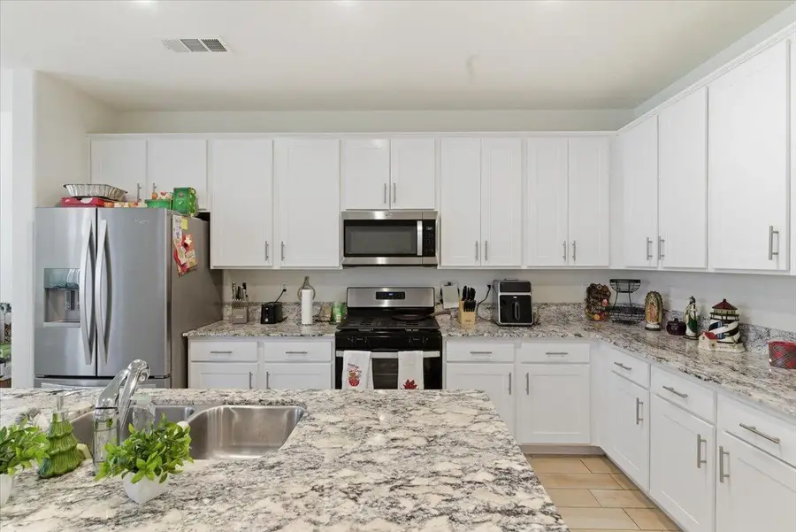 3625 Chelsea Street, Tulare, CA 93274 - #3