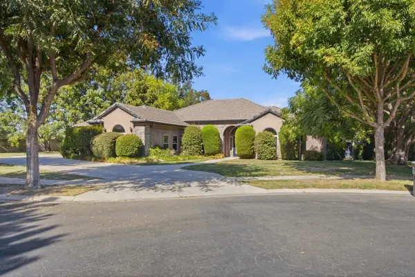 6822 W Grove Avenue, Visalia, CA 93291