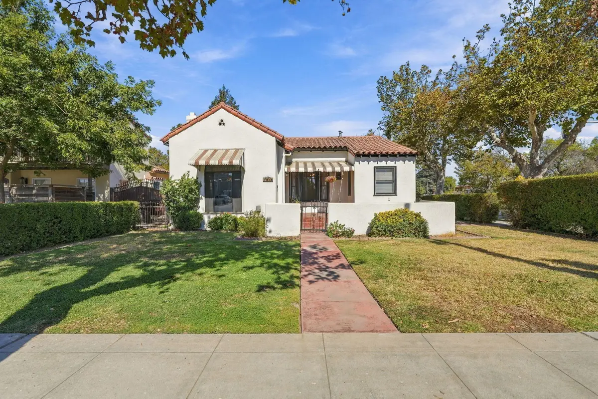 1096 E Tulare Avenue, Tulare, CA 93274 - #1