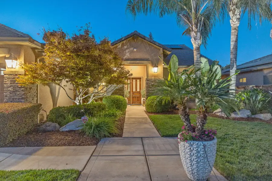 4042 W Lark, Visalia, CA 93291 - #3