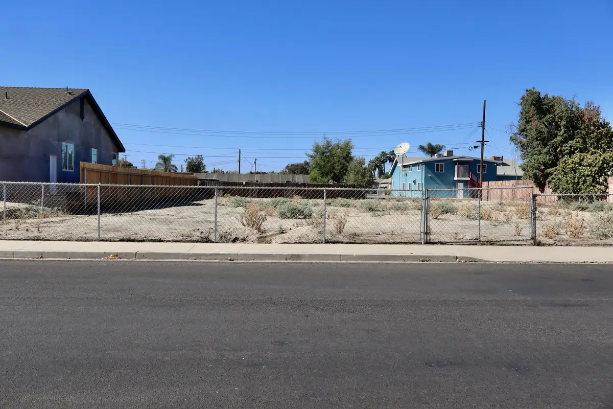 1439 N Conyer Street, Visalia, CA 93291 - #1