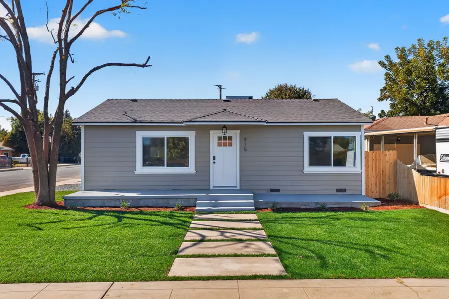 915 S Burke Street, Visalia, CA 93292 - #3