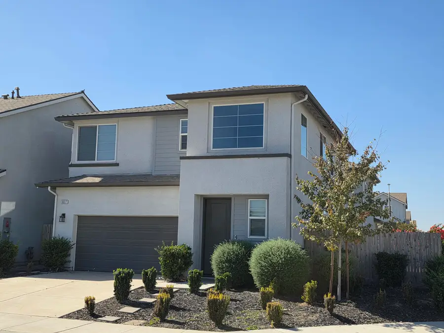 3037 N Sowell Street, Visalia, CA 93291 - #2