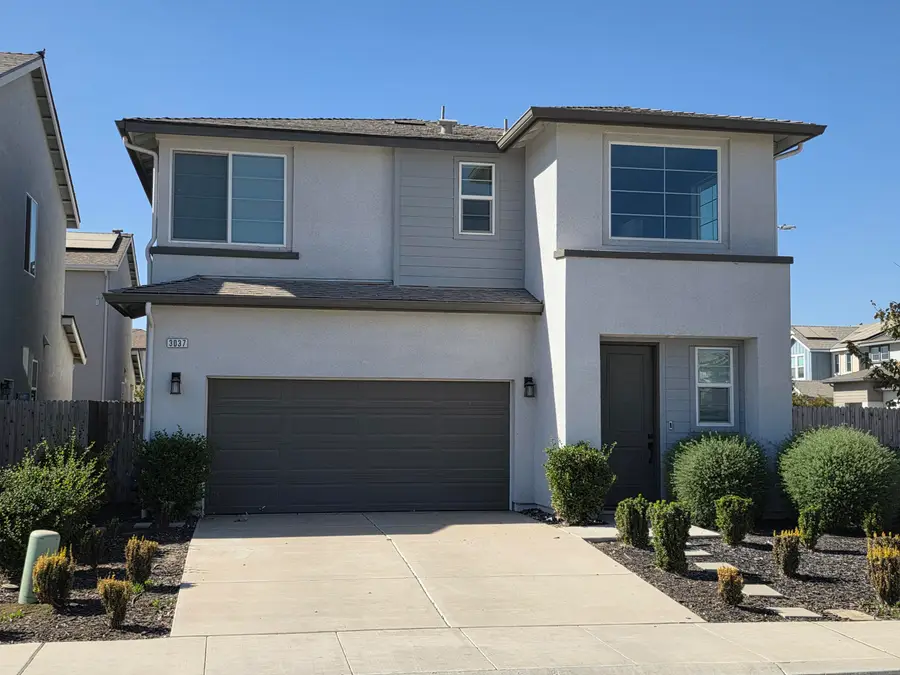 3037 N Sowell Street, Visalia, CA 93291 - #3