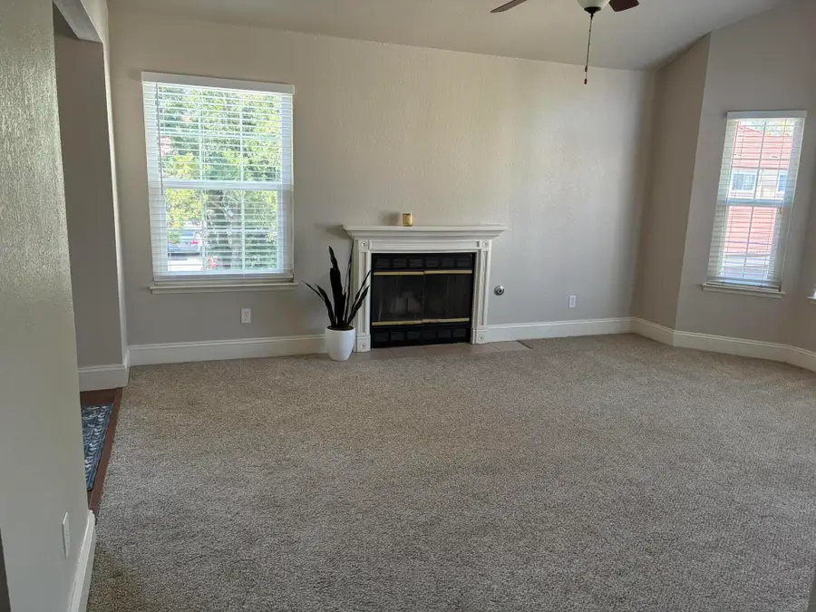 8147 N Cedar Avenue #201, Fresno, CA 93720 - #2