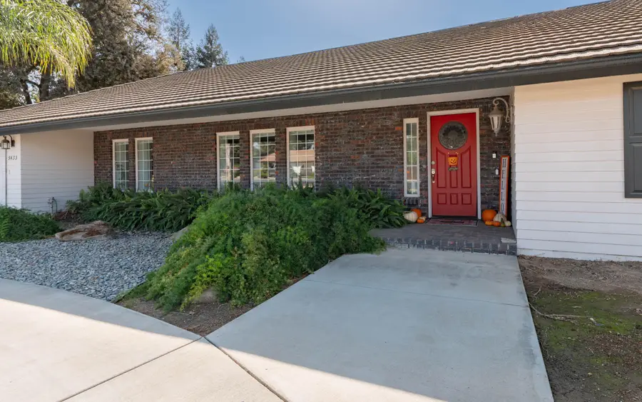 5433 W Pershing Avenue, Visalia, CA 93291 - #2