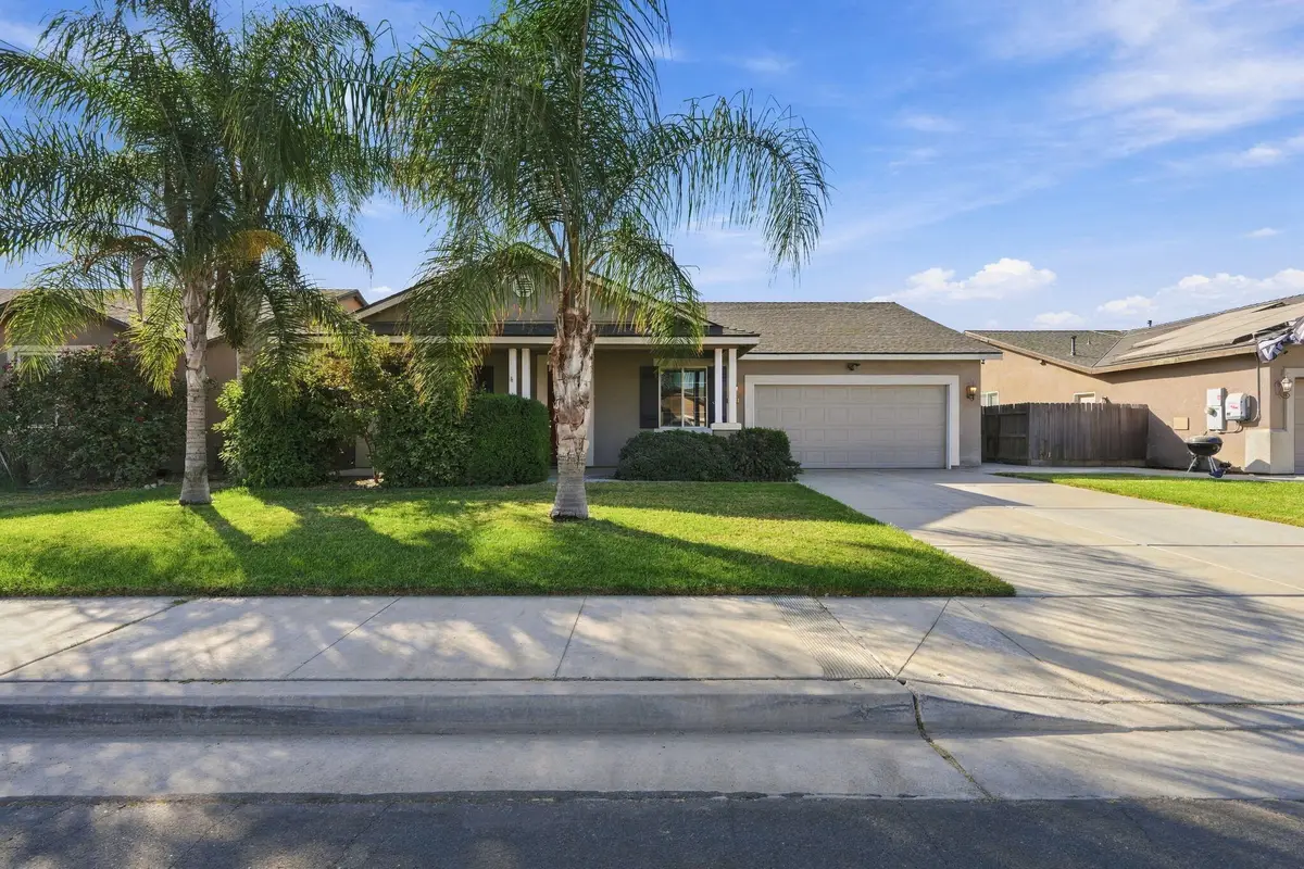 1433 W Banneker Street, Hanford, CA 93230 - #1