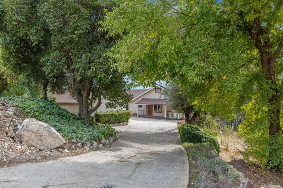 1123 Hillcrest Drive, Lindsay, CA 93247 - #2