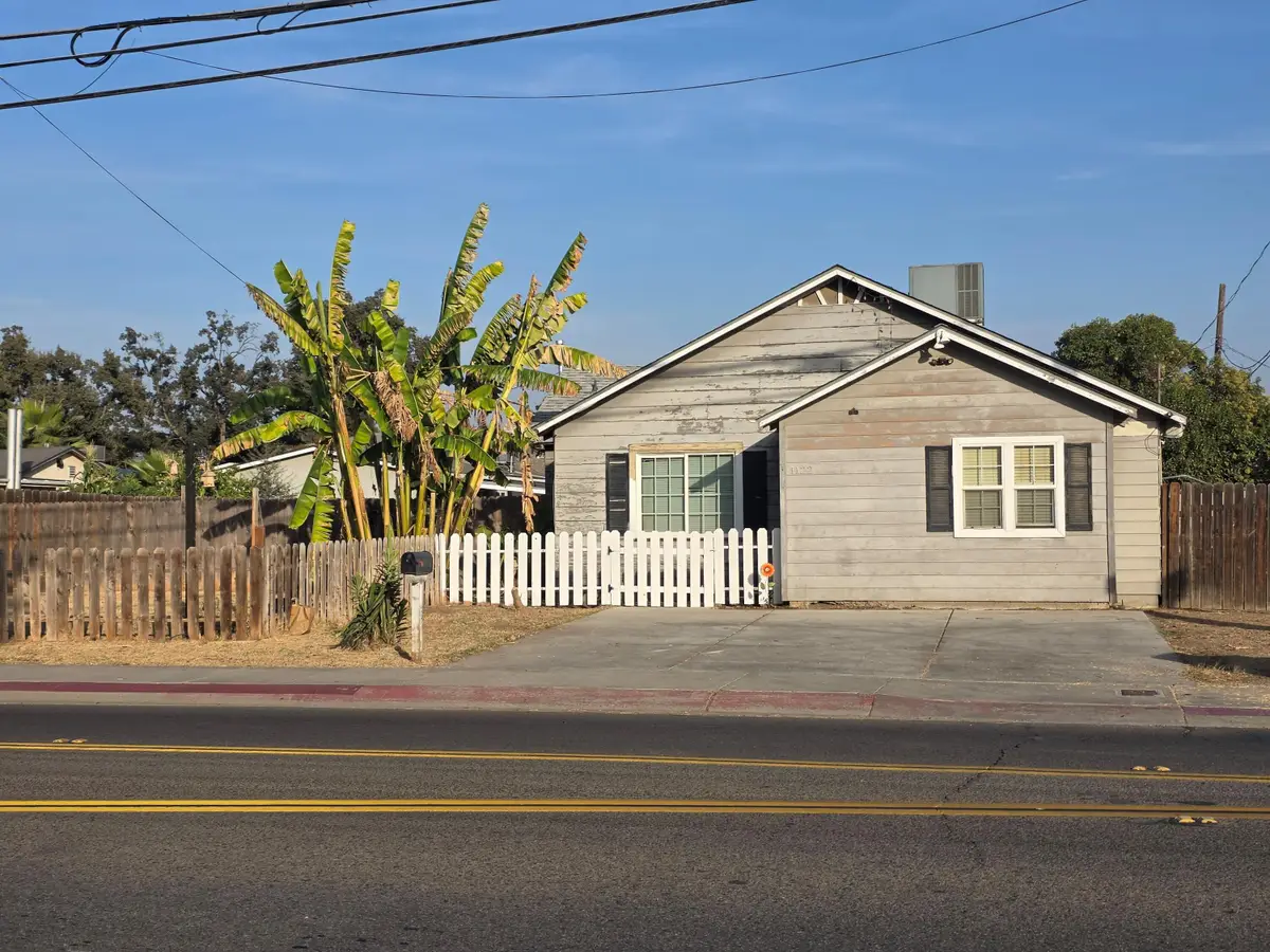 1122 Chinowth Street, Visalia, CA 93291 - #1