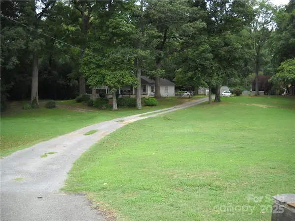 9003 Beatties Ford Road, Huntersville, NC 28078