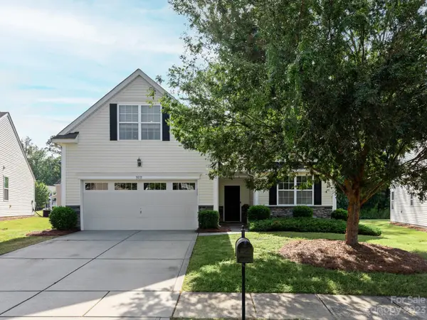 9035 Paddle Oak Road, Charlotte, NC 28227