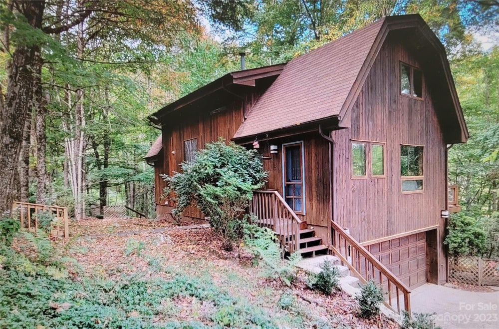 243 Old Fiddle Road, Waynesville, NC 28786 ERA