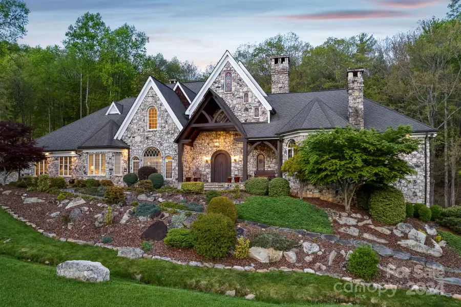 5712 Summit Road, Purlear, NC 28665 - Image #2